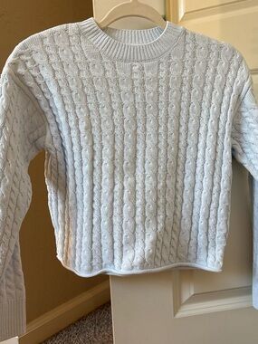 H&M Light Gray Cable Knit Crewneck Sweater